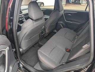 Toyota RAV4 2.5 Plug-in Hybrid AWD Style TREKHAAK ALARM STOEL- & STUUR VERWARMING ELEK. ACHTERKLEP EN BEST.STOEL. STOFFEN BEKL. / 12