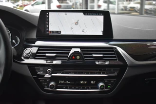 BMW 5-serie 530e iPerformance ECC LMV NAVI LED / 33
