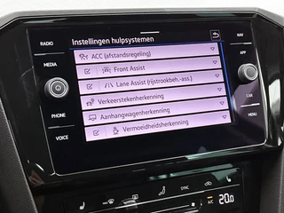 Volkswagen Passat Variant 1.5 TSI Business Automaat | Adaptive Cruise | Stoelverwarming | CarPlay | Trekhaak / 22
