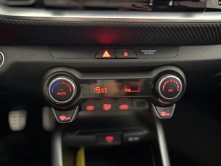 KIA Stonic 1.0 T-GDi MHEV 100pk GT-Line | Stoelverwarming | Stoelverwarming / 16