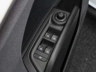 Škoda Enyaq iV 60 180 Pk | Panoramadak | Crystal Light LED | Stuur- en Stoelverwarming | Privacy Glass | Camera | 21 Inch / 21