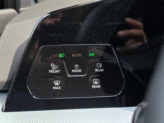 Volkswagen Golf 1.5 eTSI 150pk | Trekhaak | Stoelverwarming | Navi | Cruise | Carplay / 26