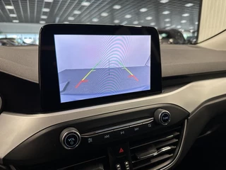 Ford Focus 1.0 EcoBoost Trend Edition Business CAMERA CARPLAY NAVI LM. / 25