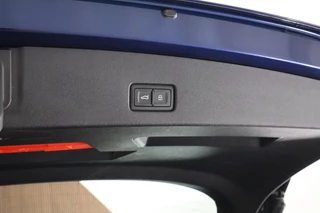 Audi Q4 e-tron 45 265pk quattro Advanced edition 77 kWh SOH 91% Matrix LED Leder Keyless Sonos Stoelverwarming Navigatie / 45
