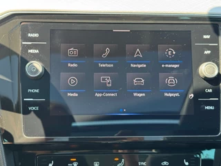 Volkswagen Passat 1.4 TSI PHEV * Panoramadak * Headup display * Dealer onderhouden * / 29