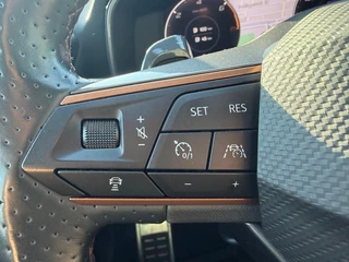 CUPRA Leon 1.4 e-Hybrid Business MEMORY - CAMERA - CRUISE / 32