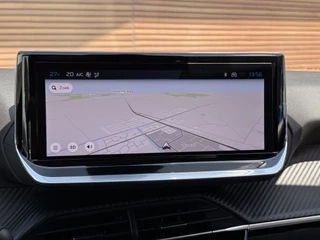 Peugeot 208 1.2 Hybrid 110 e-DCS6 Allure / 26