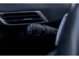 Peugeot 3008 1.6 HYbrid 225 Blue Lease Allure | 98% SOH | NL auto | Camera / 34