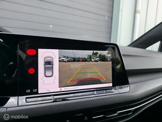 Volkswagen Golf 1.5 eTSI R-Line / Sfeer / Carplay / Camera / 23