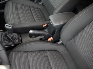 Kia Stonic 1.0 T-GDi MHEV DynamicPlusLine  - Camera - Stoel/stuurverwarming - Cruise control - Applecarplay - Android Auto 7 jaar of 150.000km Fabrieksgarantie / 35