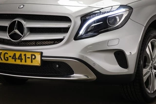 Mercedes-Benz GLA-klasse 180 Ambition | URBAN PACK | PANORAMADAK | STOELVERWARMING | TREKHAAK | 18" / 17