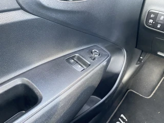Hyundai i10 1.0 Comfort  | 1e eigenaar | airco | apple carplay | cruise control | all season banden | dab | apk t/m 6-2028 / 19