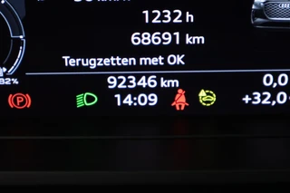 Audi Q4 Sportback e-tron 40 204pk S Edition 77 kWh SOH 91% Stoelverwarming Camera HUD Keyless ACC S-Line / 38