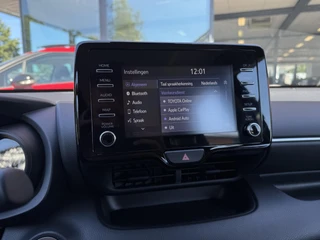 Toyota Yaris 1.5 Hybrid First Edition Apple Carplay/Android Auto, Camera, Climate/Cruise Control, Navigatie / 25
