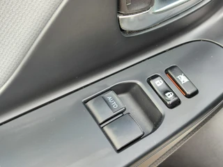 Toyota Yaris 1.5 Hybrid ASPIRATION 4S-BANDEN NAVI CRUISE CLIMA CAMERA BLUETOOTH NL-AUTO DEALER ONDERHOUDEN! / 12