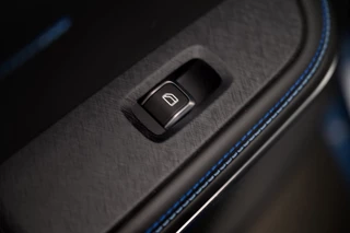 Lynk & Co 01 1.5 261PK Plug-in Hybrid * 360° Camera* Pano/dak Apple/Carplay Adaptive/Cruise / 34