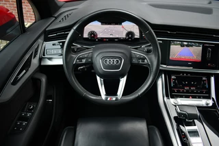 Audi Q7 55 TFSI e quattro S-Line  Rijklaar! Pano 22inch Contourzetels Luchtv / 24