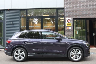 Audi Q4 e-tron 50 quattro S Edition 77 kWh Optiek Zwart S-Line/Pano/Leder/Matrix LED/Elek. stoelen+mem/Head-up/Camera/Keyless/20" / 5