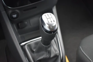 Renault Clio 0.9 TCE LIMITED CARPLAY / DEALER ONDERHOUDEN / 30