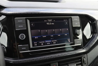 Volkswagen T-Cross 1.0 TSI Style 110PK DSG | Winterpakket | Carplay/Android Auto | Luxe LED / 21