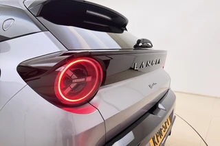 Lancia Ypsilon 1.2 Turbo Hybrid LX / 32