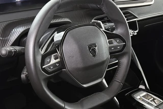 Peugeot 208 1.2 Hybrid 110 e-DCS6 Allure NL Auto Apple CarPlay Parkeersensoren / 12