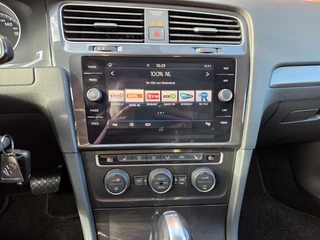Volkswagen Golf 1.5 TSI Comfort Line Business | Automaat | Massagestoel | Adaptieve Cruise | Navigatie | Parkeersensoren | Bluetooth | Climate Control / 21
