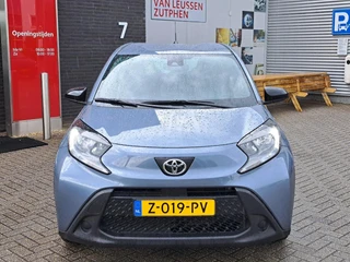 Toyota Aygo X PLAY APPLE & ANDROID ACHTERUITRIJCAMERA AD-CRUISE LED-DAGRIJ NL-AUTO / 6