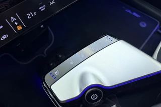 Kia EV6 GT-Line 77.4 kWh SOH: 100%! | Glazen schuifdak | Trekhaak | Stoel & Stuurverwarming | Electrische achterklep | Keyless | Rondomzicht camera / 30