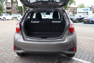 Toyota Yaris 1.5 HYBRID DYNAMIC APPLE/ANDROID KEYLESS CLIMA CAMERA / 26