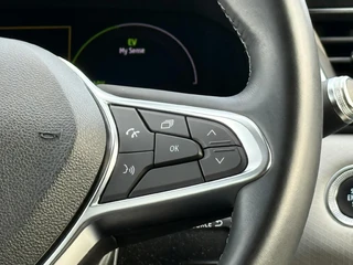 Renault Captur 1.6 E-Tech Plug-in Hybrid 160 Edition One / 17