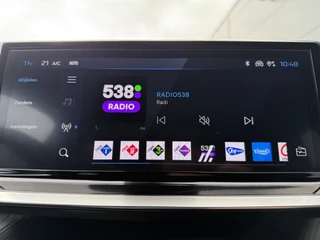 Peugeot 2008 100pk Allure Pack (360gr Camera - Keyless Entry - Adaptieve Cruise Controle - LED - Parkeersensoren V+A - Automatische Airco - 3D Cockpit - Navigatie - 17"incl 4S) / 25