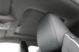 Omoda 5 EV Premium 61 kWh *DEMO* - Stoel/Stuurwiel verwarming - Schuif/Kanteldak - Navigatie - Adaptief Cruise Conrole - WLTP 402 KM - 7 Jaar fabrieksgarantie / 48