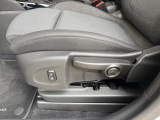 Opel Crossland 1.2 Turbo Elegance AGR ergonomische bestuurdersstoel | Afneembare Trekhaak / 28