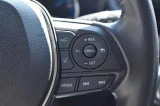 Toyota RAV4 2.5 Hybrid Dynamic BSM | Navigatie | Camera | 100% Toyota Onderhouden | 12 mnd BOVAG garantie | Whatsapp 06-53188999 / 16