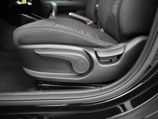 Kia Stonic 1.0 T-GDi MHEV DynamicLine  Navigatie - Achteruitrijcamera - Cruise Control - Apple & Android Carplay - Fabrieksgarantie t/m 14-04-2032 / 21