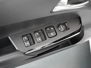 Kia Picanto 1.0 DPI DynamicLine  - Camera - Airco - Radio DAB - AppleCarplay - Android Auto Fabrieksgarantie tot 12-2032 of 150.000km / 21