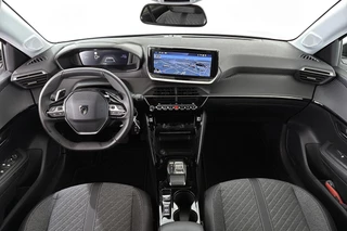 Peugeot 208 1.2 Hybrid 110 e-DCS6 Allure / 8