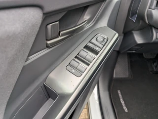 Toyota C-HR+ First Edition 77 kWh NIEUW & DIRECT LEVERBAAR! STOEL/STUURWIELVERWARMING WARMTEPOMP PDC VOOR + ACHTER CAMERA / 12