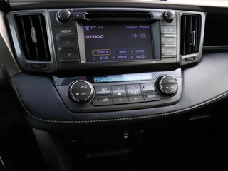 Toyota RAV4 2.0 Aspiration 4WD / 21