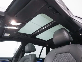 BMW 5 Serie Touring 530e xDrive M-Sport Panoramadak | Adapt. Cruise Control / 11