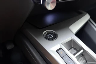 Peugeot 408 1.2 Hybrid 145 e-DCS6 Allure | Apple carplay/Android auto | Climate control | Parkeersensoren achter | achteruitrijcamera | / 28