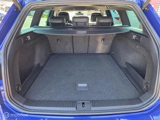 Variant 1.5 TSI R-Line | Trekhaak | Virtual Cockpit | Alcantara | Keyless | Stoelverw. | 17" LMV | PDC V+A / 39