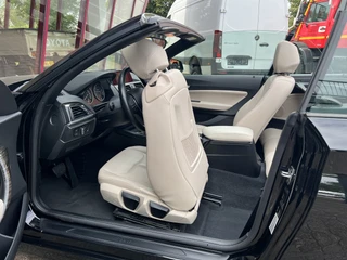 BMW 2 Serie Cabrio 220i  | NL auto | 2e eigenaar | PDC | Navi | Leder | Stoelverw. | / 17