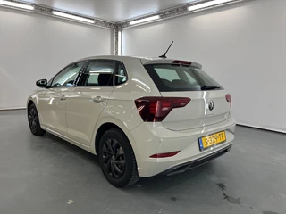 Volkswagen Polo 1.0 MPI Life / 5