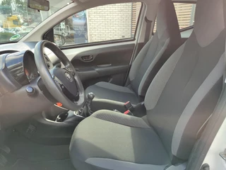 Toyota Aygo 1.0 VVT-i X-FUN / 11