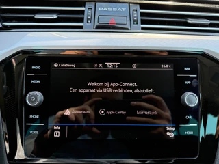 Volkswagen Passat Variant 1.4 TSI PHEV GTE * AUTOMAAT * Parkeercamera * Massage * Keyless * / 23