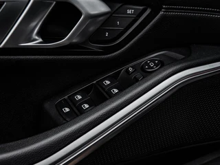 BMW 3-serie Touring M340i xDrive High Executive M Sport B58 | Panoramadak | Laser LED | Driving Assistant Prof | Trekhaak | HUD | Keyless | Memory | Ambianceverlichting | 19" | Dealeronderhouden | incl. BTW / 43