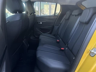 Peugeot 208 1.2 PureTech 100pk Allure | Automaat | Parkeercamera/-sensoren | Navigatie | Cruise Control | Climate Control | Full LED | Apple Carplay/Android Auto | DAB | Lichtmetalen velgen | / 12