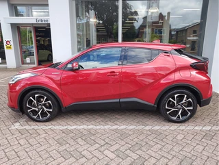 Toyota C-HR 1.8 HYBRID DYNAMIC  Dodehoekdetectie | Stoelverwarming | Adaptive Cruise / 2